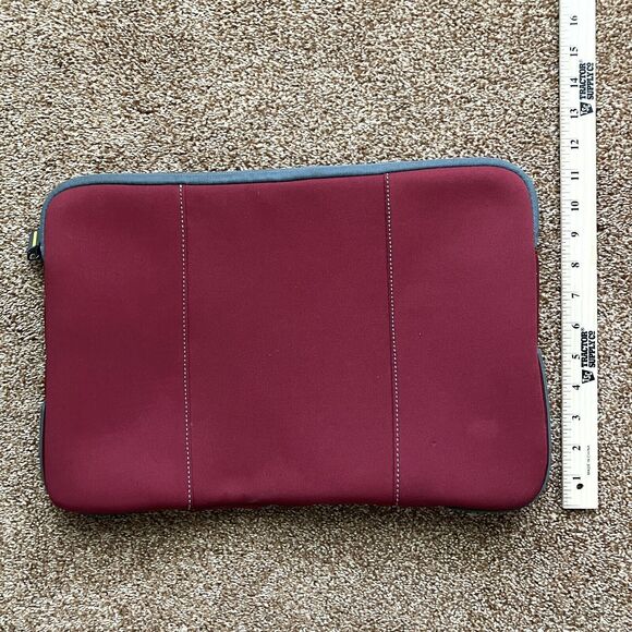 Targus Laptop Sleeve Travel Carry Case Maroon - Picture 2 of 5